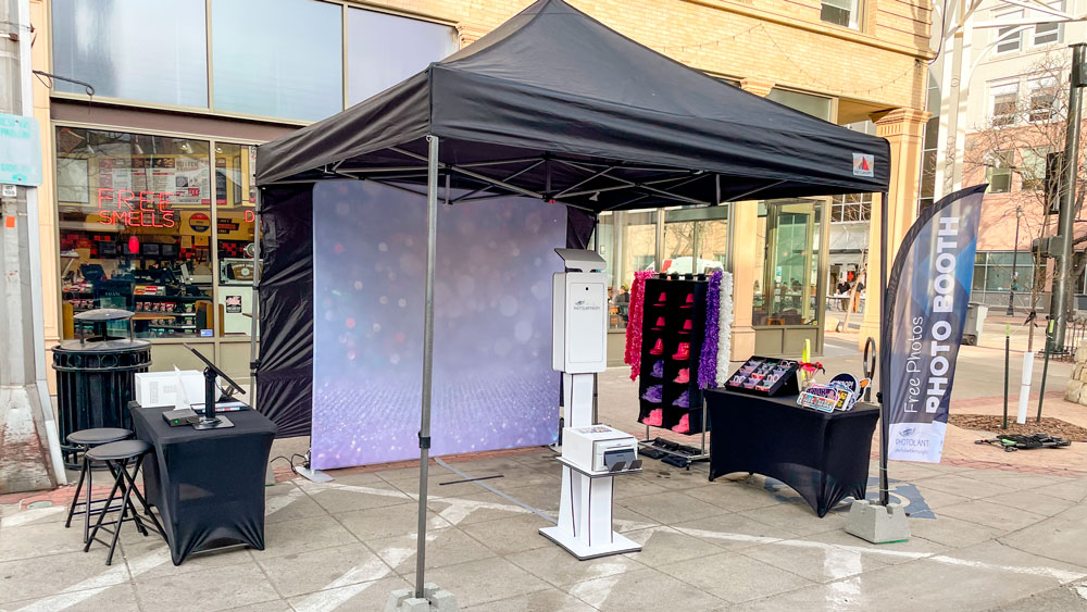 Outdoor glam booth setup for fun run