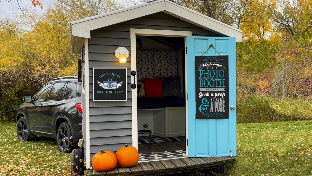 Tiny house booth setup